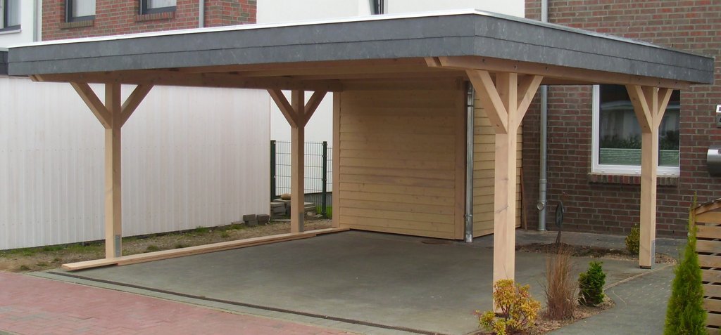 von Holzhof Friedrichsruh: Schieferblenden Carport auf vier Pfosten Schieferblenden Carport auf vier Pfosten