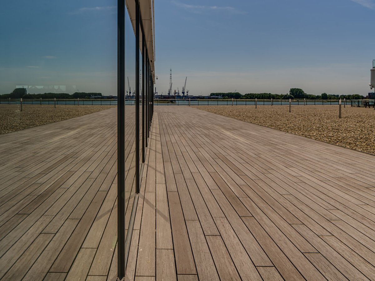 Sicht Glasfront - Terrasse Bambusterrassen Bamboo X-treme von Moso