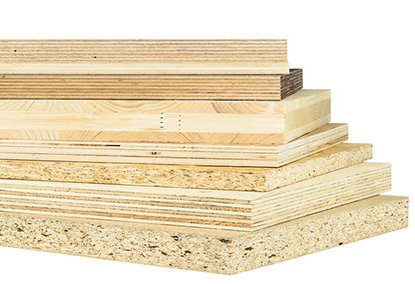 Platten von OSB, bis Multiplex beim Holzhof Freidrichsruh Ein Stapel Platten von OSB, bis Multiplex