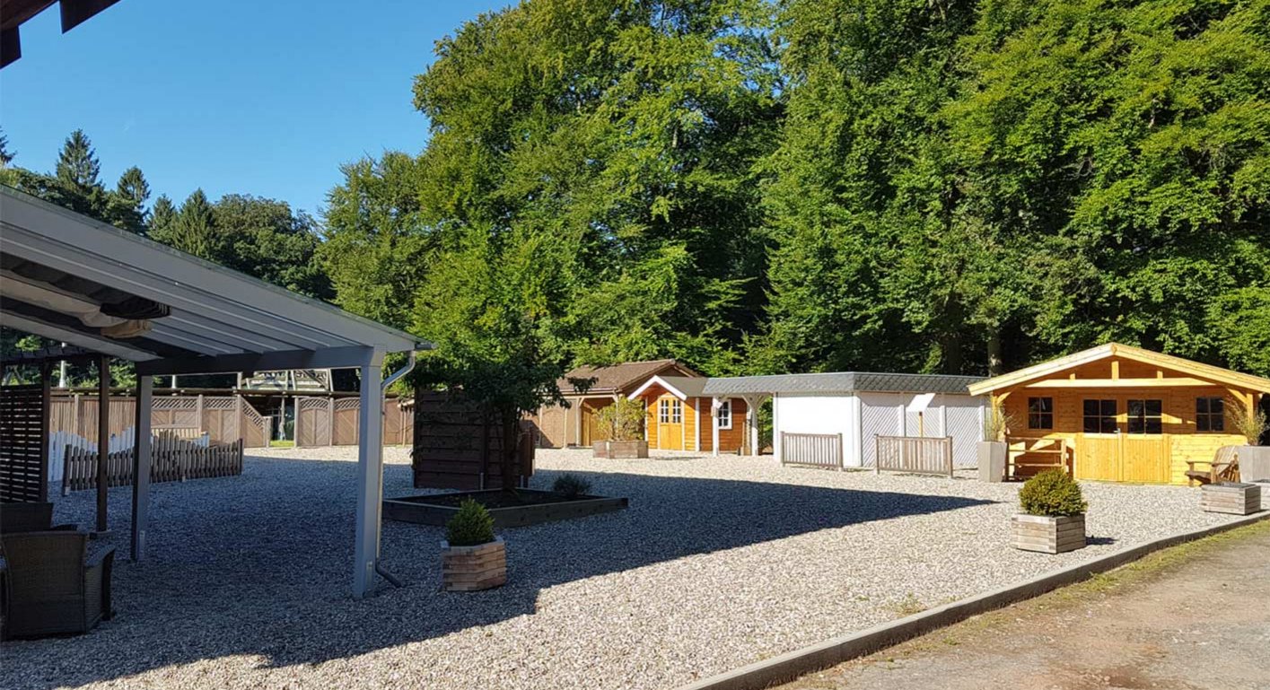Außenausstellungsbereich für Gartenhäuser und Terrassenüberdachungen